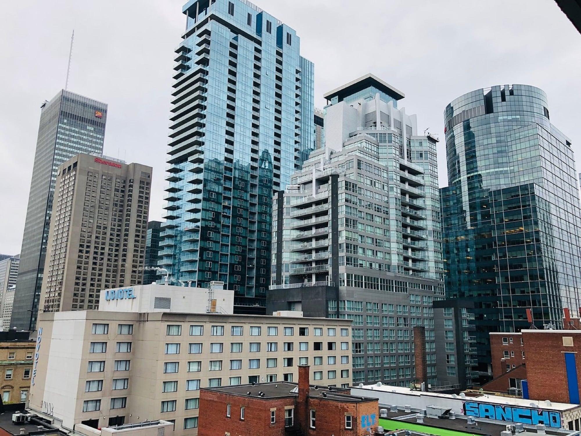 Comfort Suites Downtown Montréal Kültér fotó