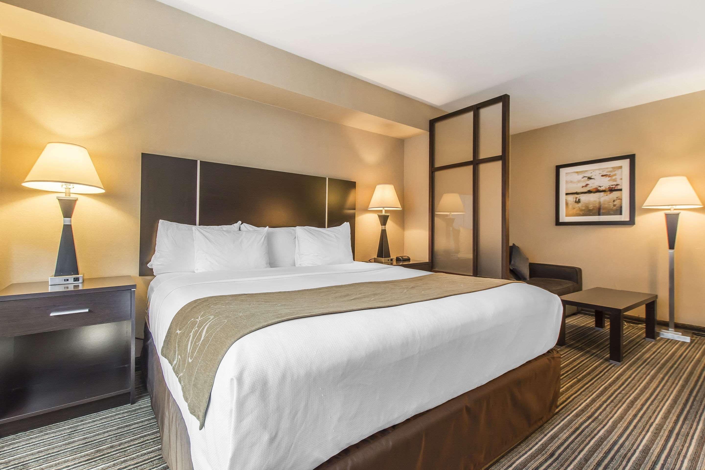 Comfort Suites Downtown Montréal Kültér fotó